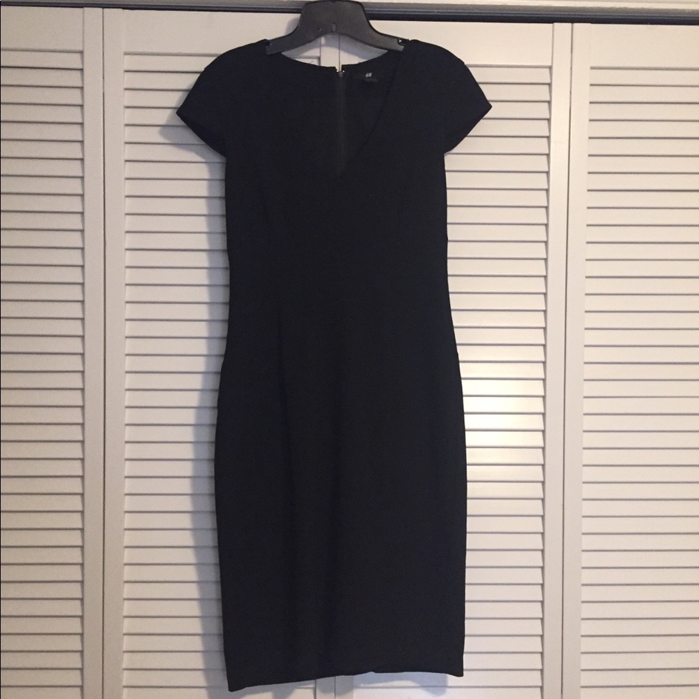 H&M Black V-neck Dress, Excellent Condition, 10